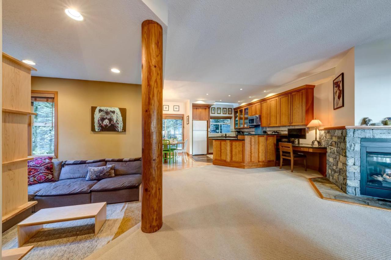 Villa Snowy Creek 14 Whistler Exterior foto