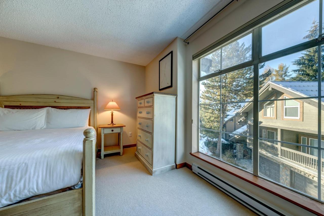 Villa Snowy Creek 14 Whistler Exterior foto