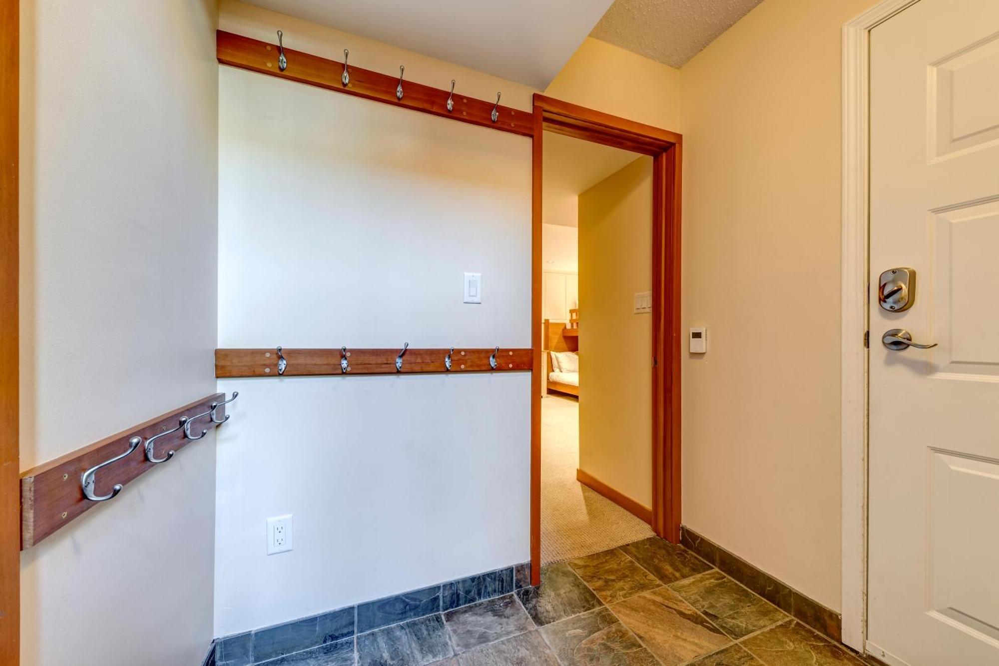 Villa Snowy Creek 14 Whistler Exterior foto